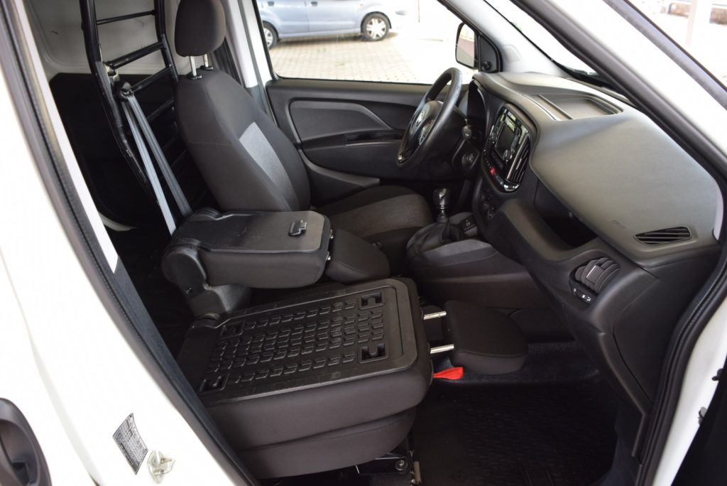 FIAT Doblo Cargo 1.6 Multijet 3 POSTI S&S Lounge 105CV - 17