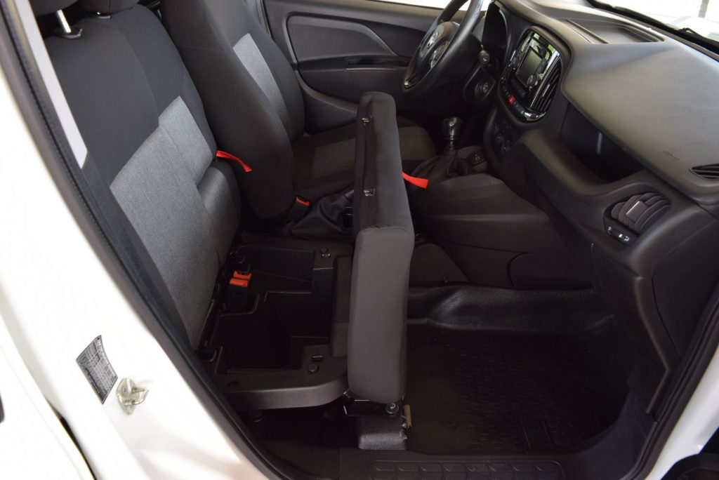 FIAT Doblo Cargo 1.6 Multijet 3 POSTI S&S Lounge 105CV - 16