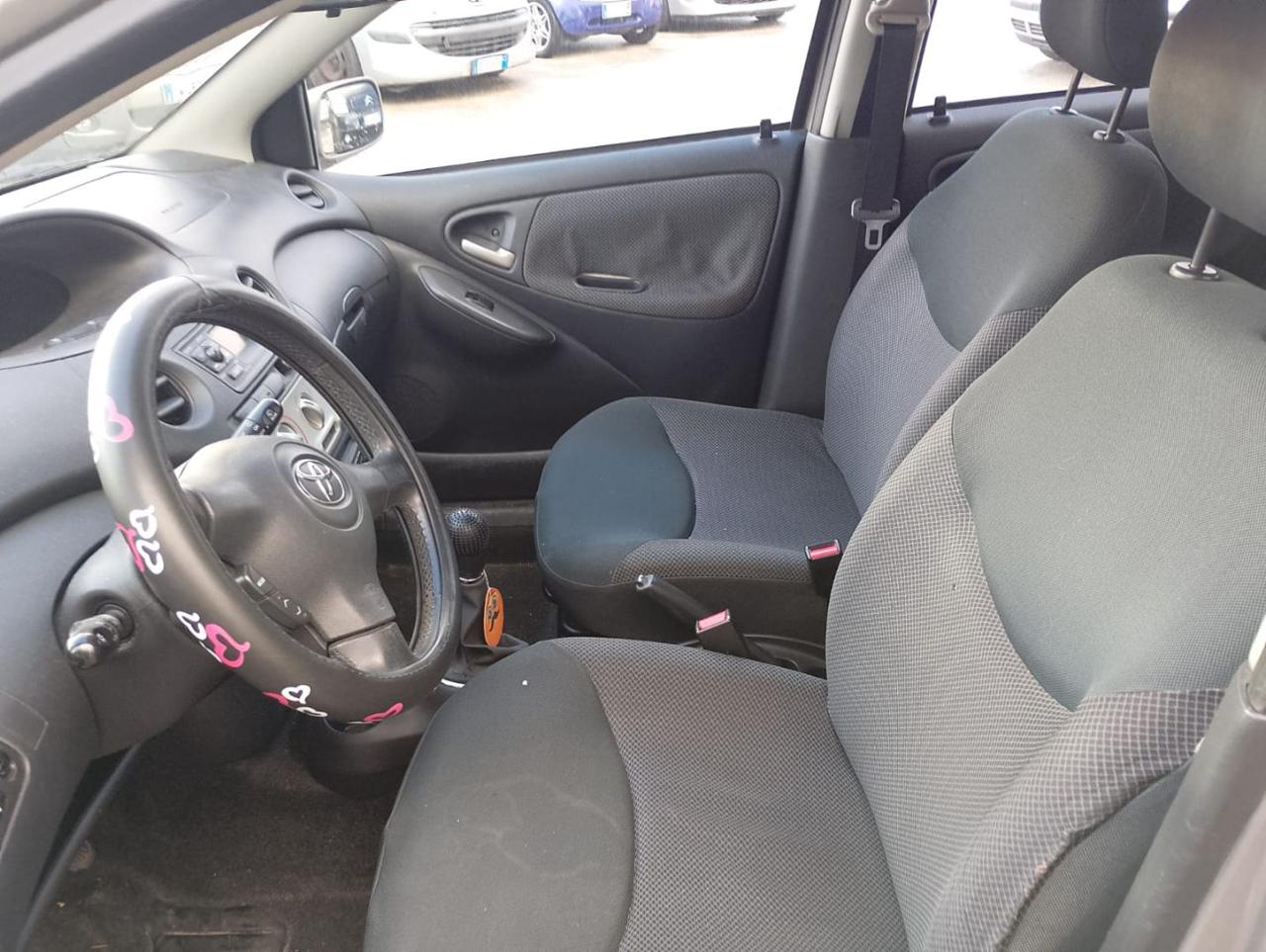 TOYOTA Yaris 1.0i 16V cat 5 porte Sol - 7