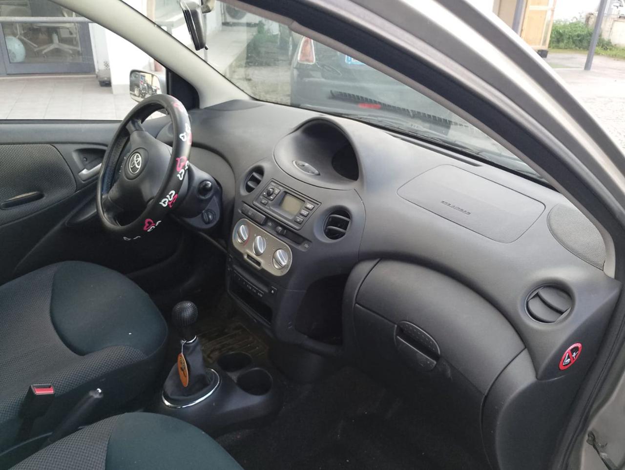 TOYOTA Yaris 1.0i 16V cat 5 porte Sol - 9