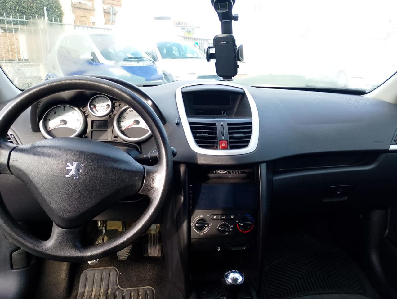 PEUGEOT 207 1.4 HDi 70CV 5p. XT - 10