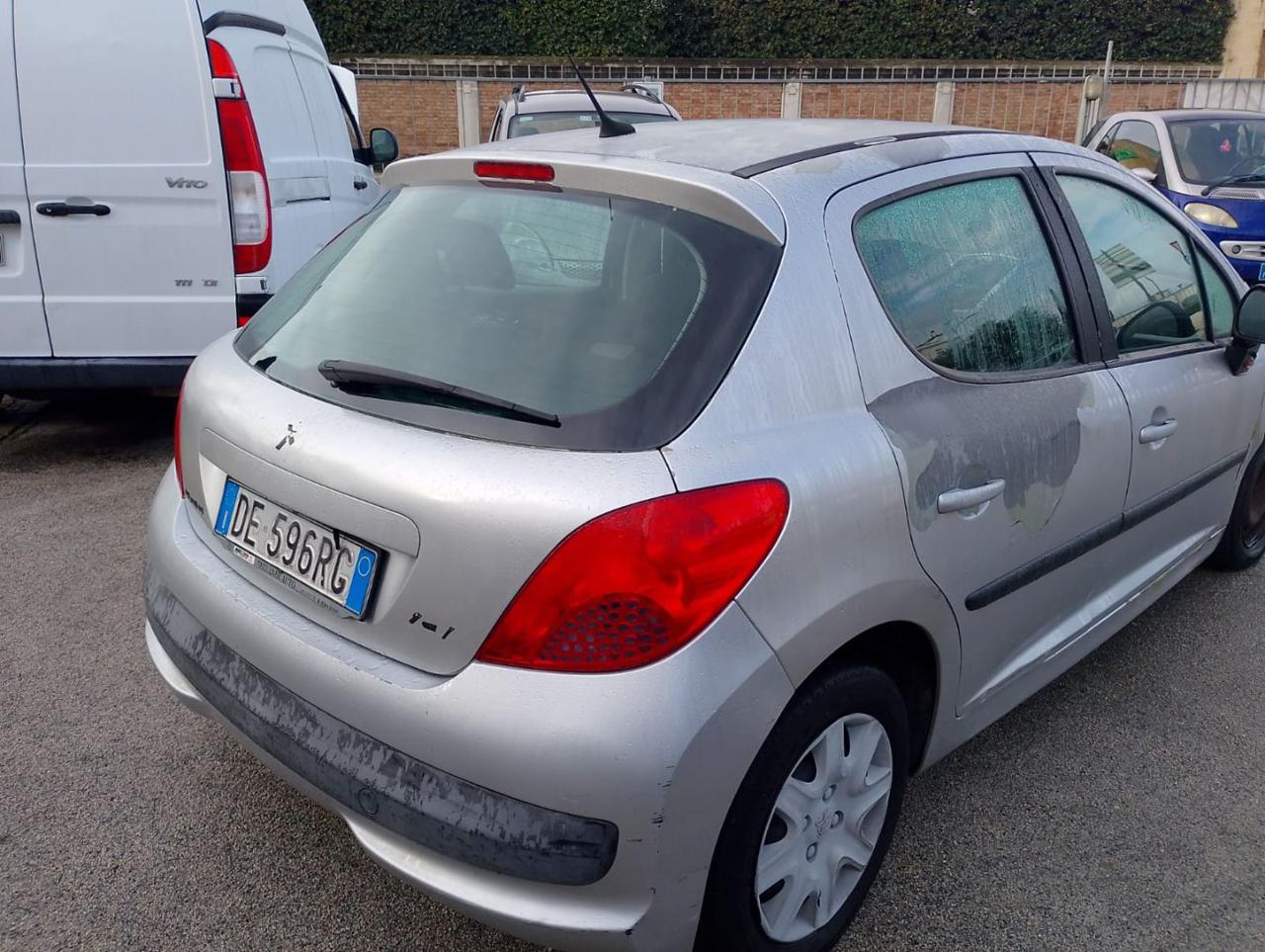 PEUGEOT 207 1.4 HDi 70CV 5p. XT - 4