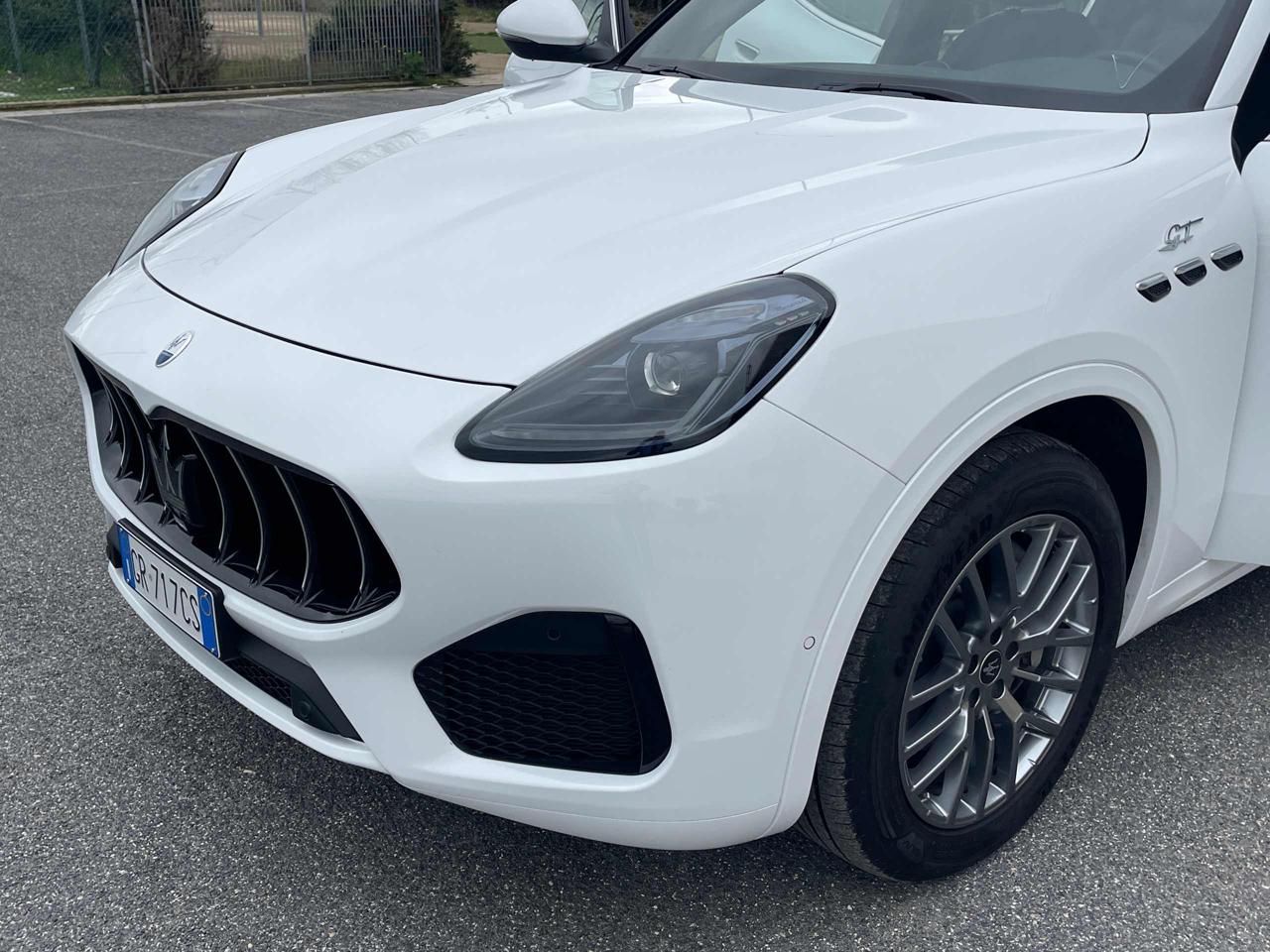 MASERATI Grecale MHEV 300 CV AWD GT Hybrid 12.000 km - 36