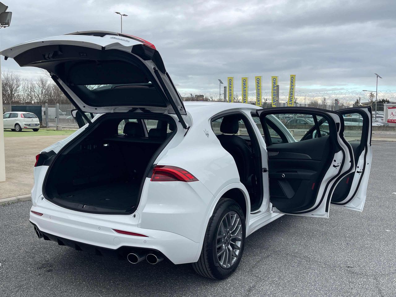 MASERATI Grecale MHEV 300 CV AWD GT Hybrid 12.000 km - 31