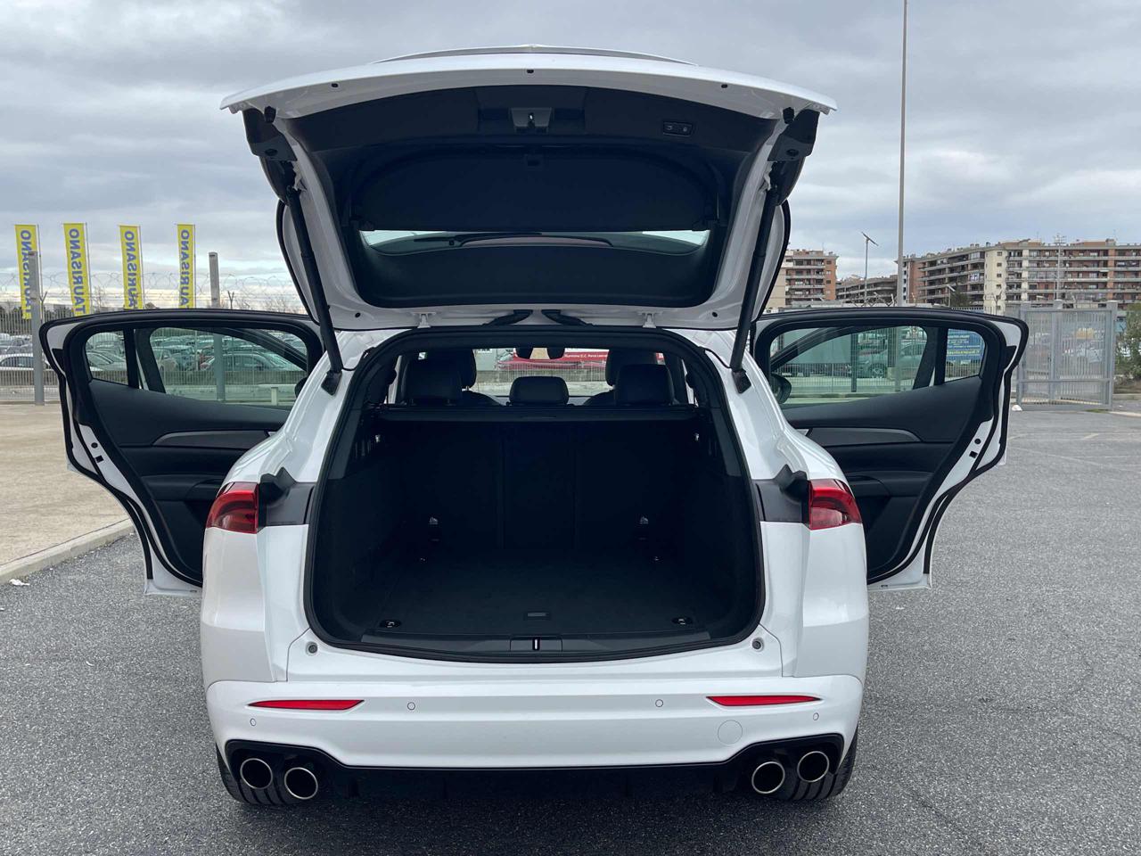 MASERATI Grecale MHEV 300 CV AWD GT Hybrid 12.000 km - 34