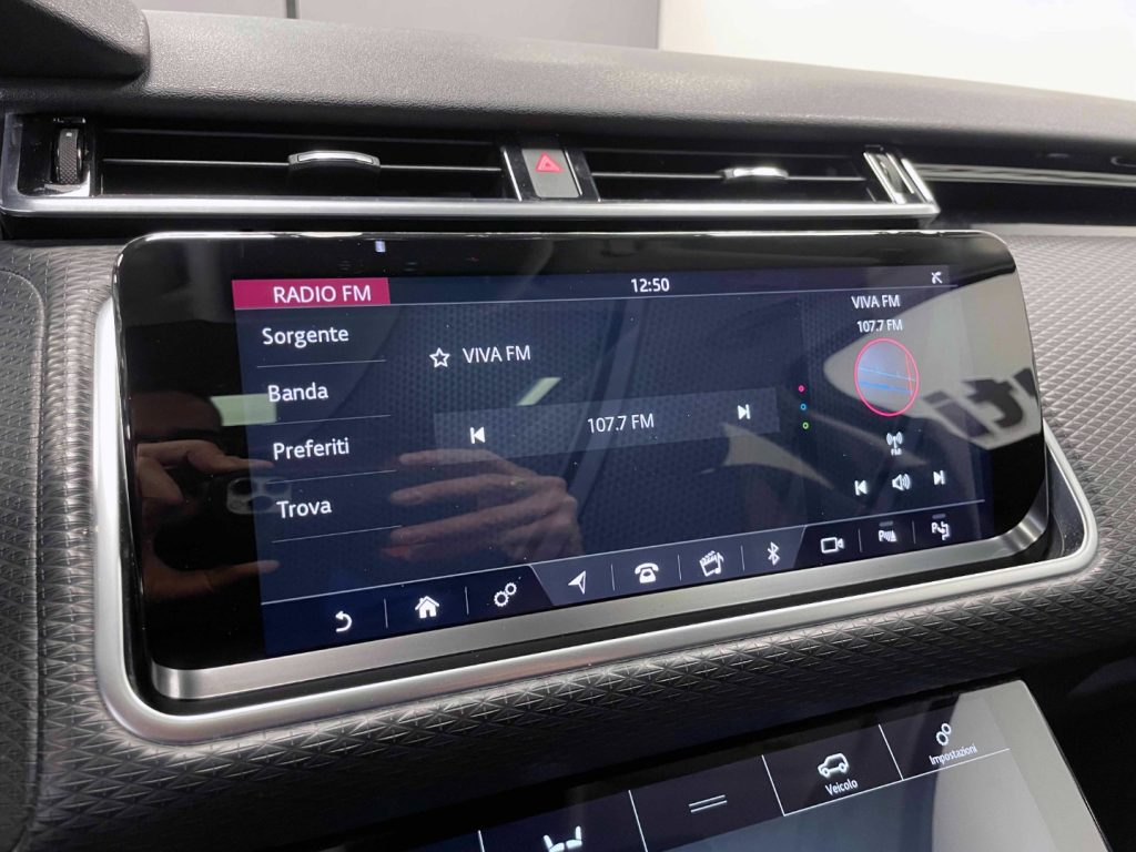 LAND ROVER Range Rover Velar 2.0D I4 HSE 180CV AUTO MY19 - 25