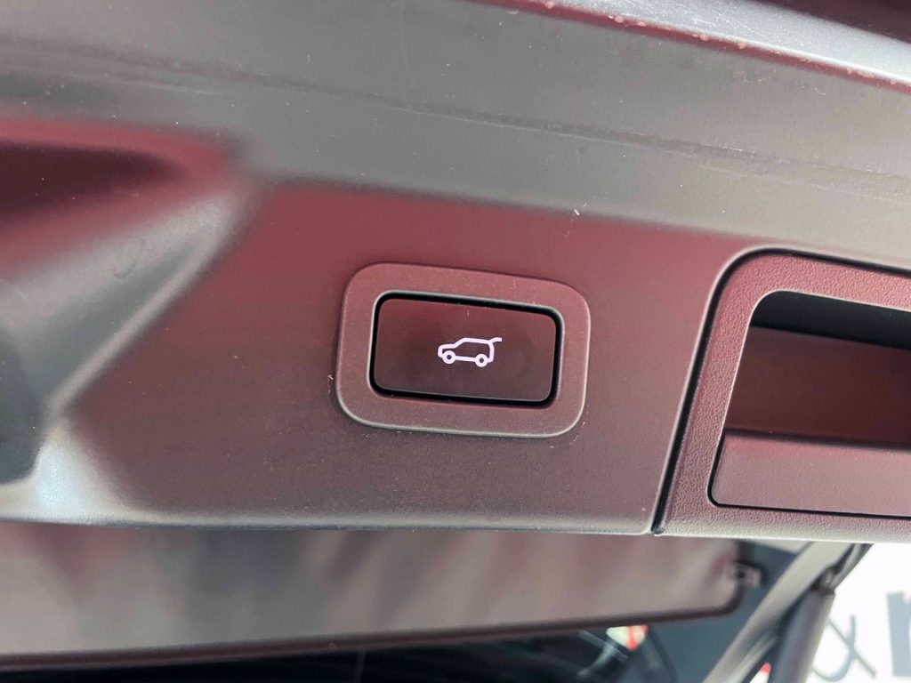 LAND ROVER Range Rover Velar 2.0D I4 HSE 180CV AUTO MY19 - 57