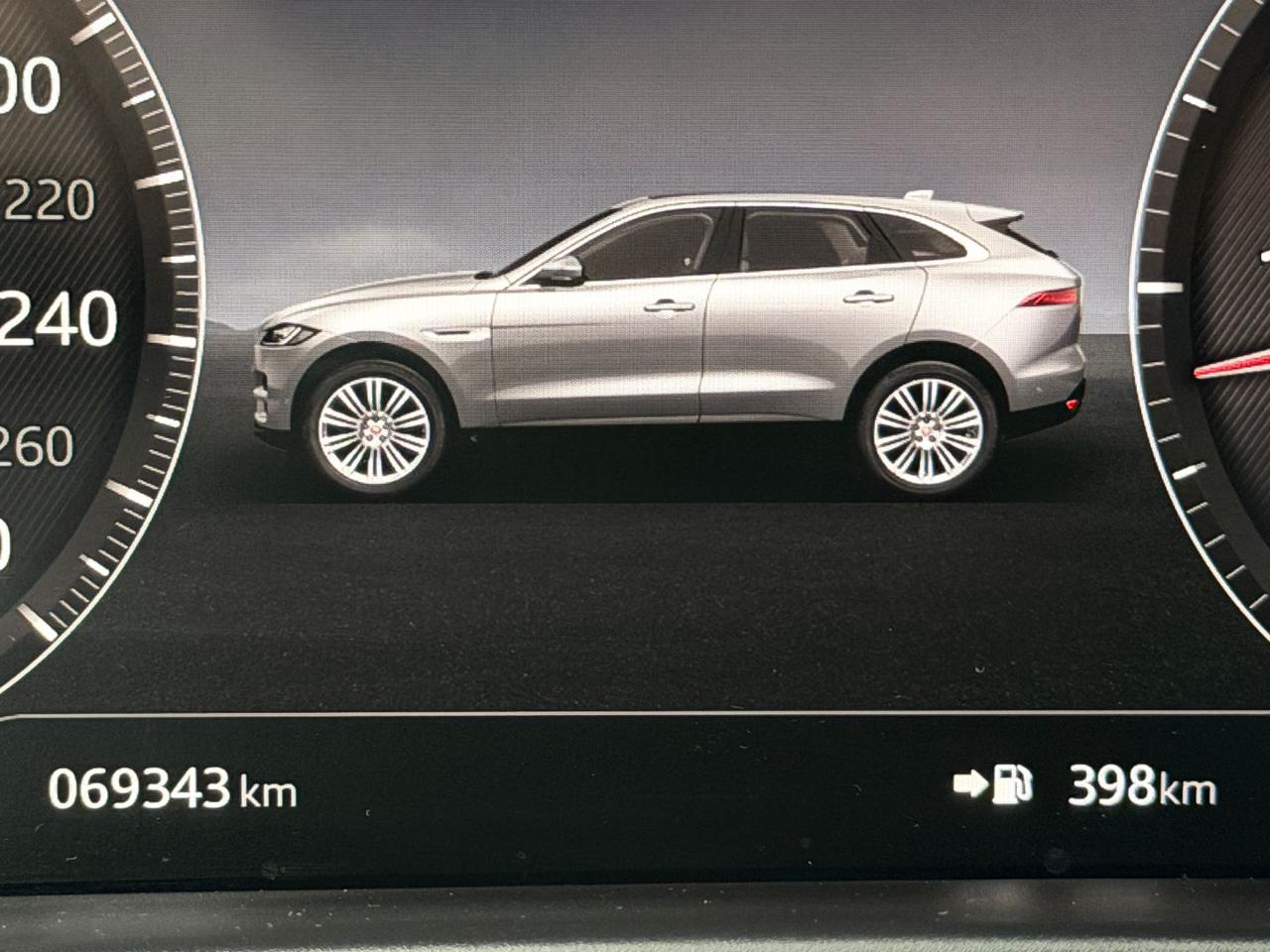 JAGUAR F-Pace 2.0 D 180 CV aut. R-Sport - 21