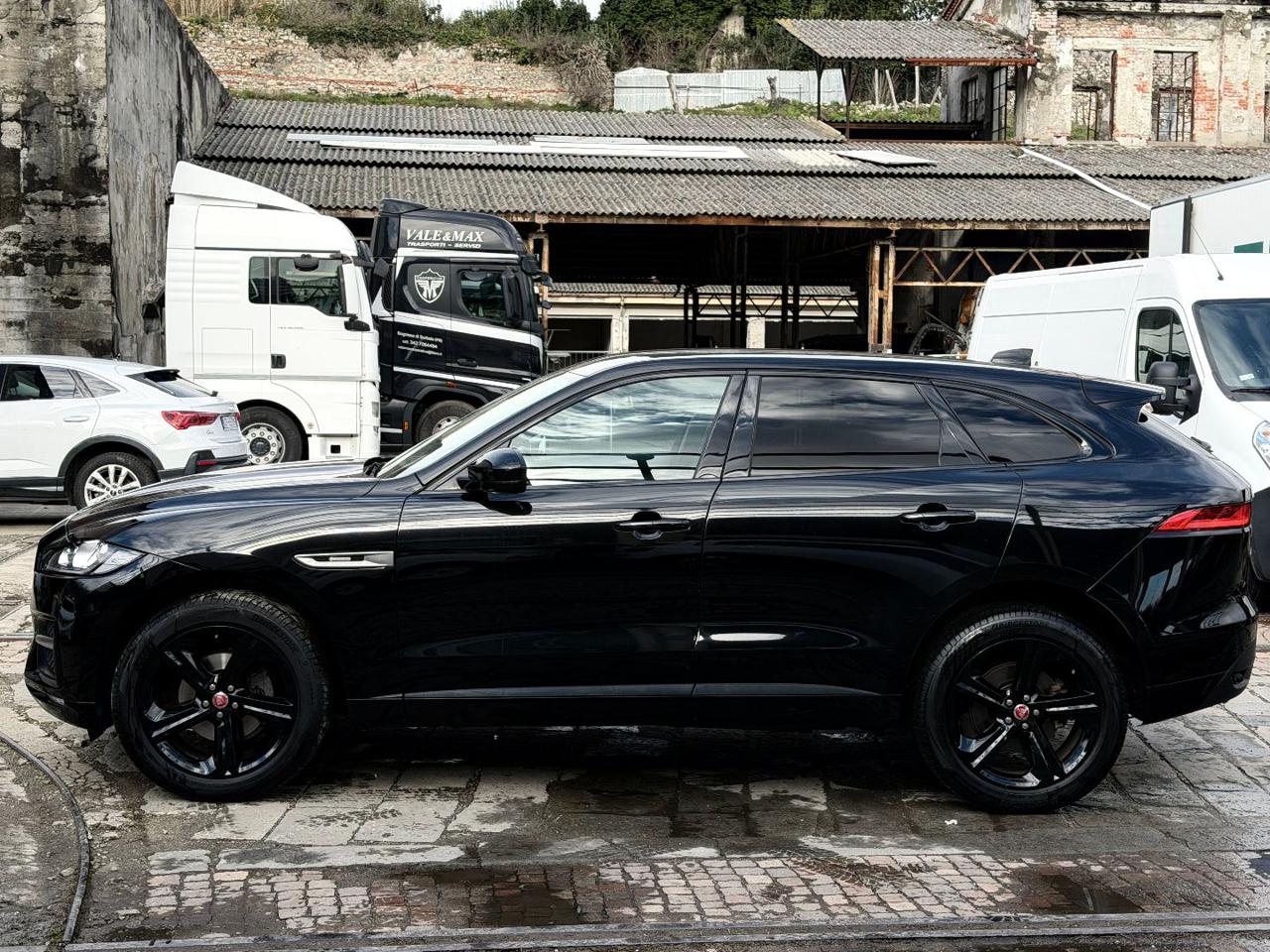 JAGUAR F-Pace 2.0 D 180 CV aut. R-Sport - 4