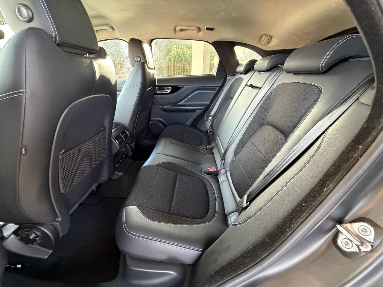 JAGUAR F-Pace 2.0 D 180 CV aut. R-Sport - 15