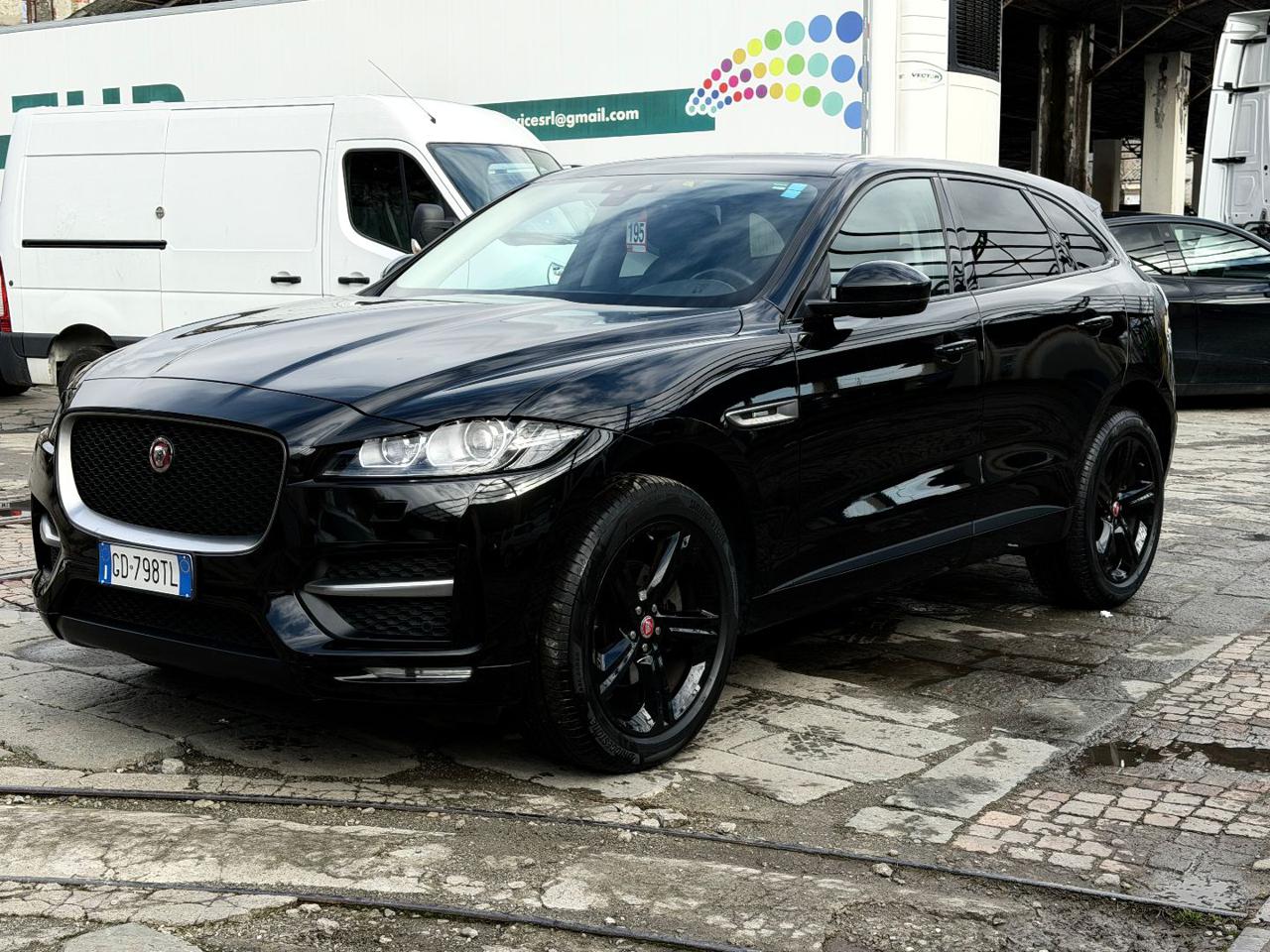 JAGUAR F-Pace 2.0 D 180 CV aut. R-Sport - 11