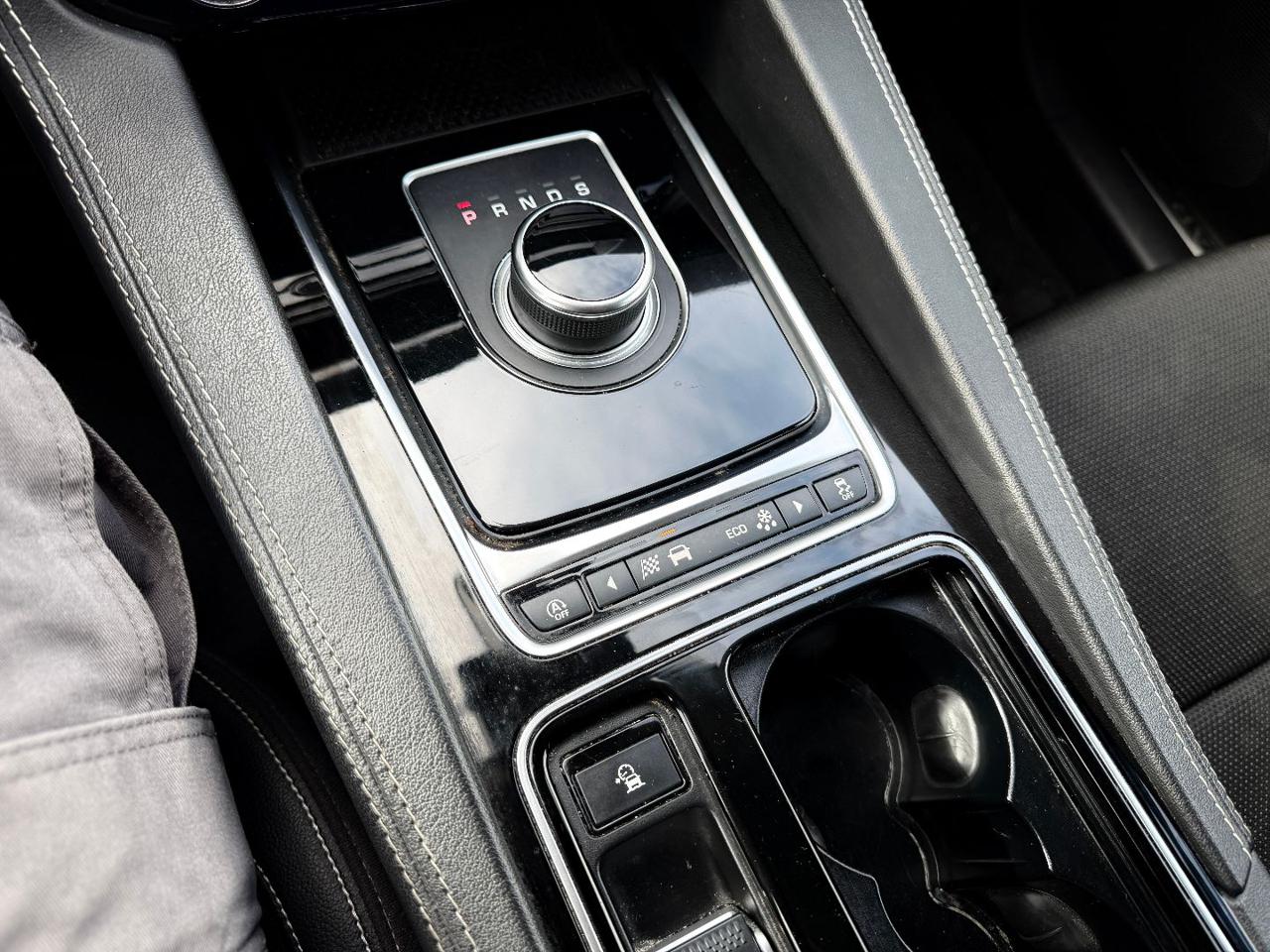 JAGUAR F-Pace 2.0 D 180 CV aut. R-Sport - 23