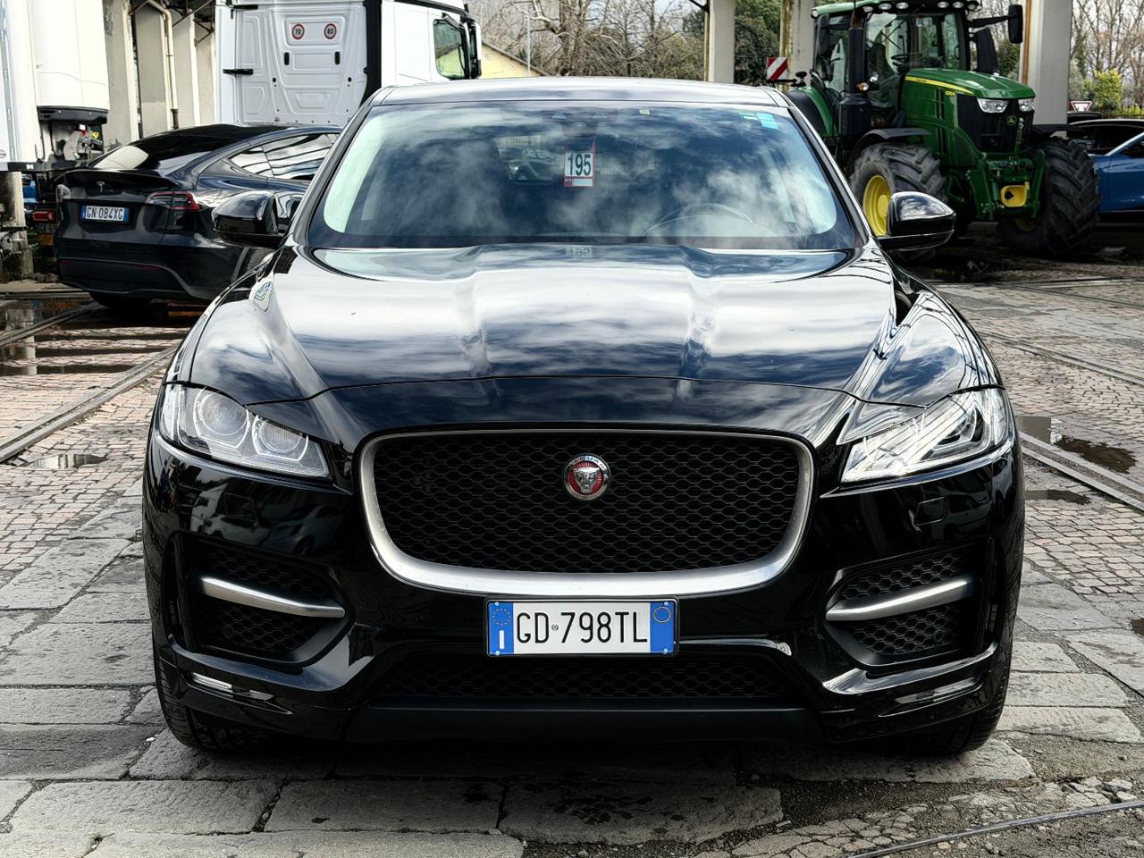 JAGUAR F-Pace 2.0 D 180 CV aut. R-Sport - 3