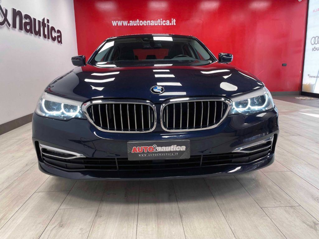 BMW 530 D XDRIVE LUXURY 249CV AUTO E6 - 4