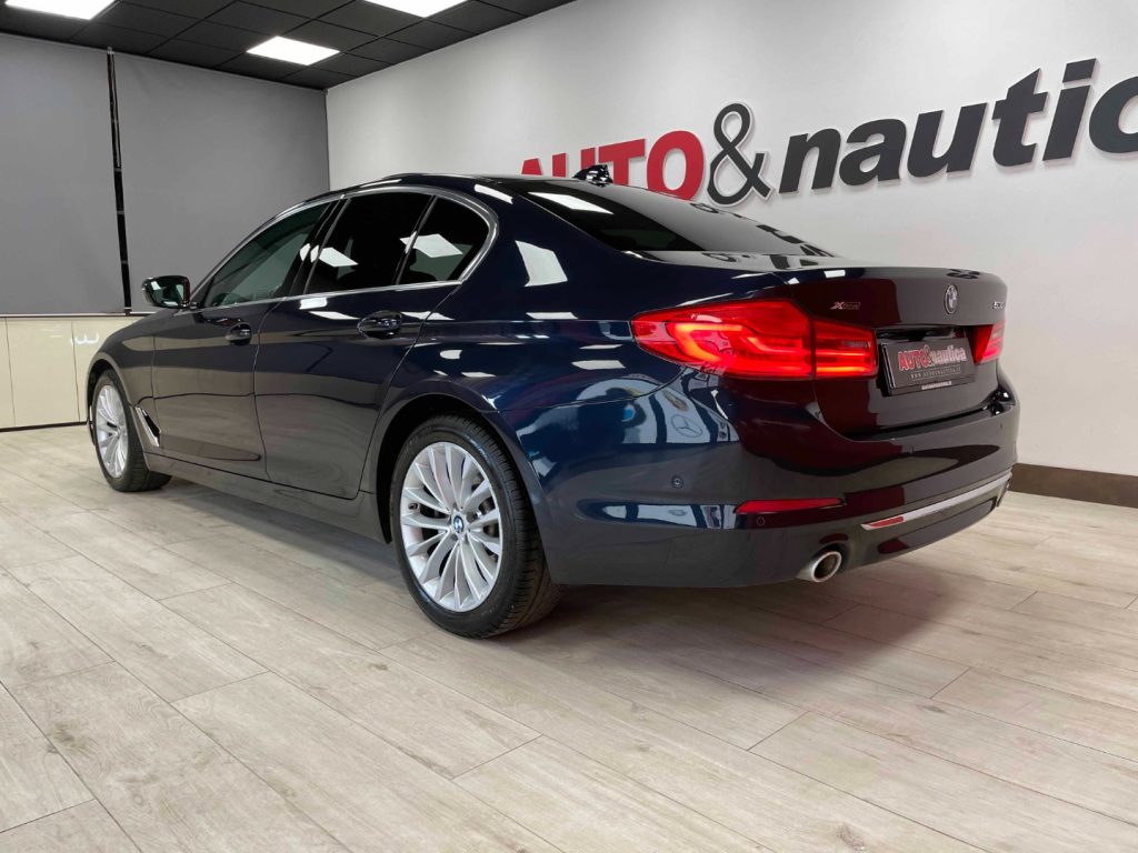 BMW 530 D XDRIVE LUXURY 249CV AUTO E6 - 8