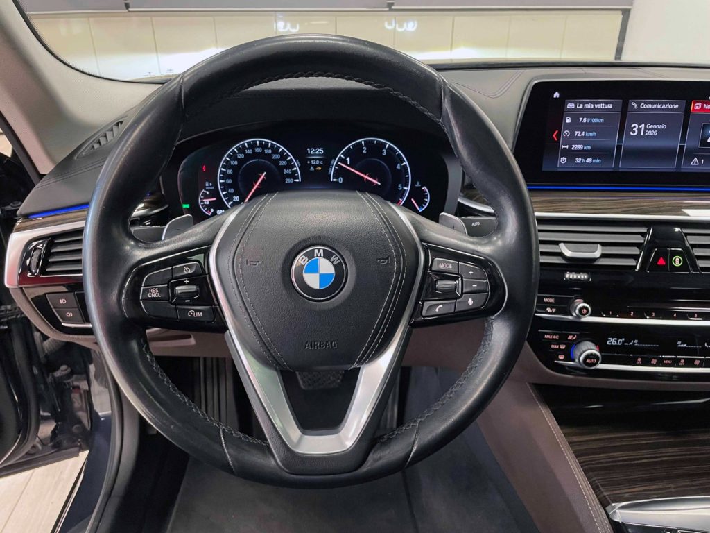 BMW 530 D XDRIVE LUXURY 249CV AUTO E6 - 19