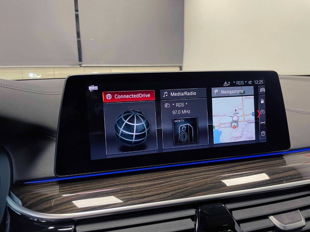 BMW 530 D XDRIVE LUXURY 249CV AUTO E6 - 49