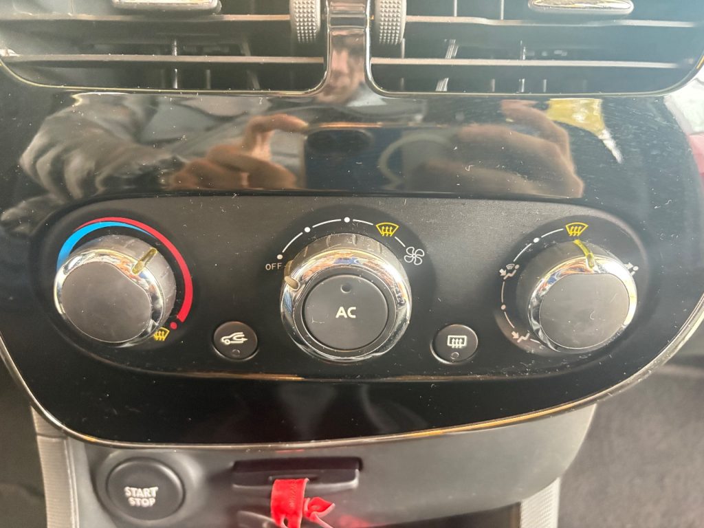 RENAULT Clio 1.2 75CV BENZINA/GPL 5 porte Live NAVI BLUETHOOTT - 43