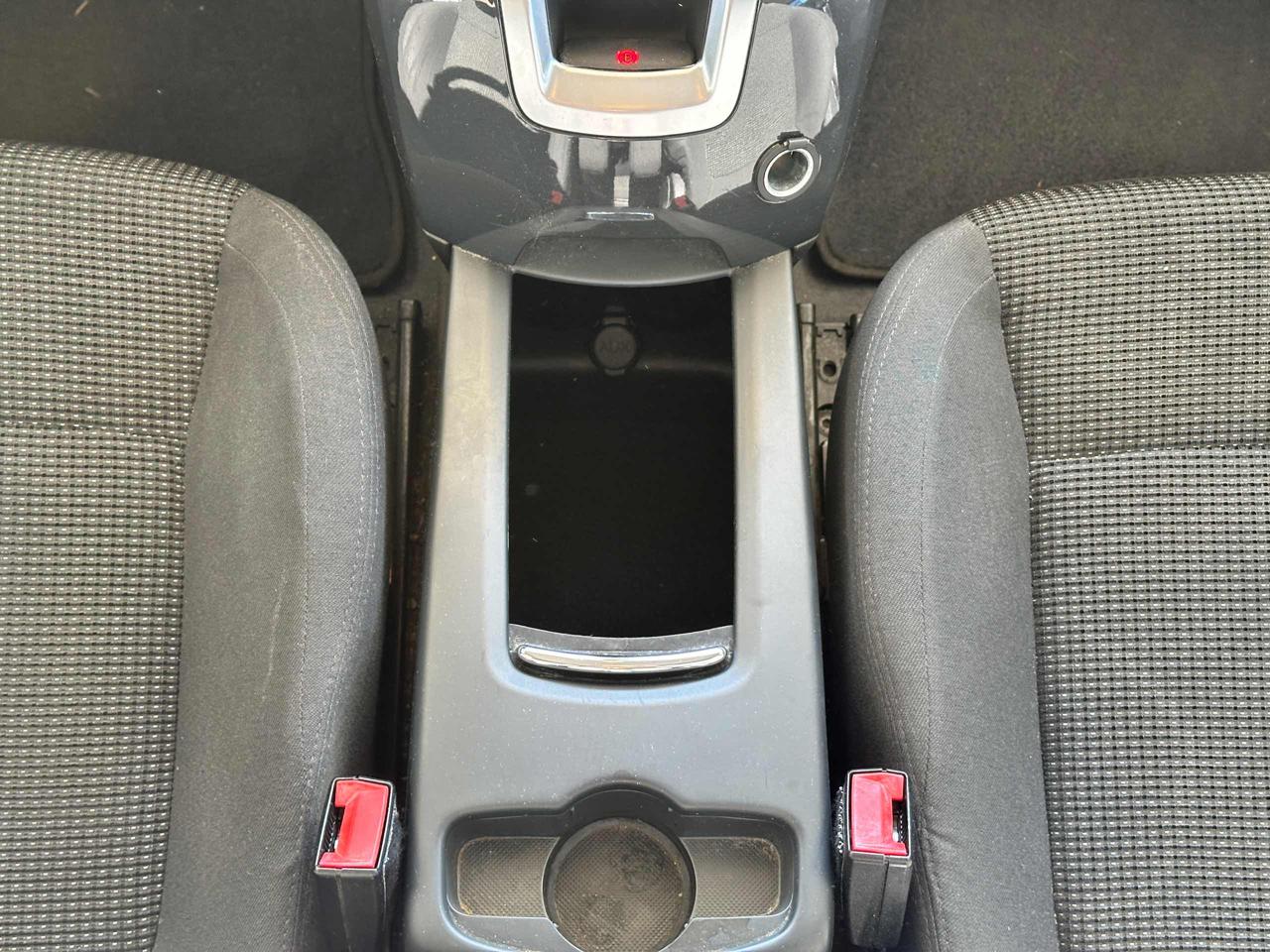 PEUGEOT 5008 1.6 HDi 115CV Business 7 POSTI  FARI FENDINEBBIA - 28