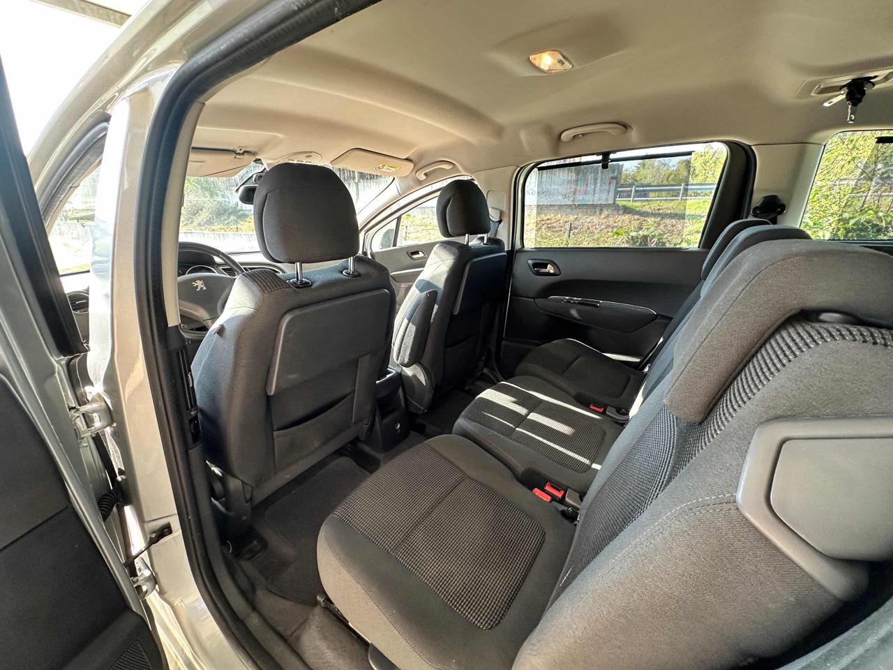 PEUGEOT 5008 1.6 HDi 115CV Business 7 POSTI  FARI FENDINEBBIA - 39