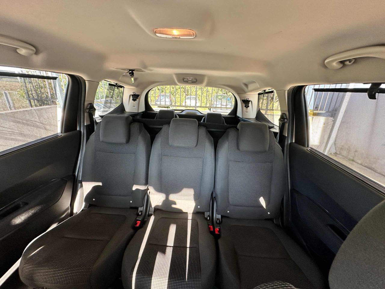 PEUGEOT 5008 1.6 HDi 115CV Business 7 POSTI  FARI FENDINEBBIA - 33