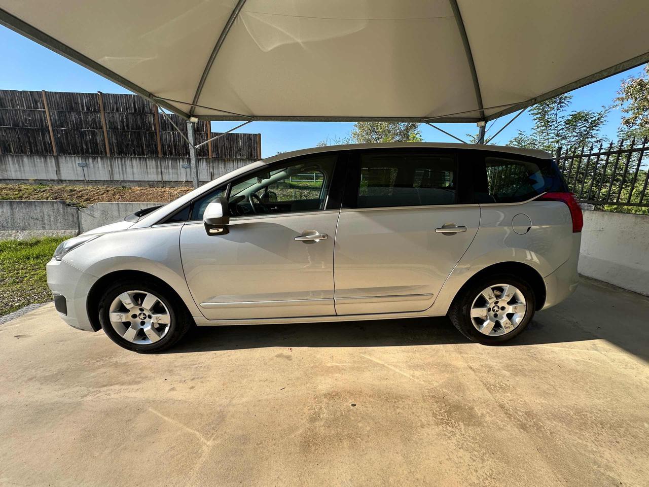 PEUGEOT 5008 1.6 HDi 115CV Business 7 POSTI  FARI FENDINEBBIA - 9