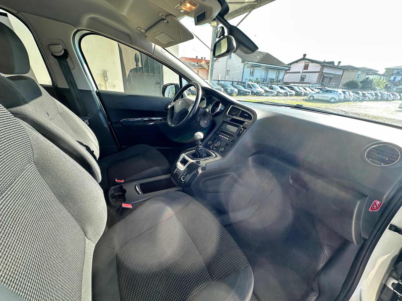 PEUGEOT 5008 1.6 HDi 115CV Business 7 POSTI  FARI FENDINEBBIA - 17