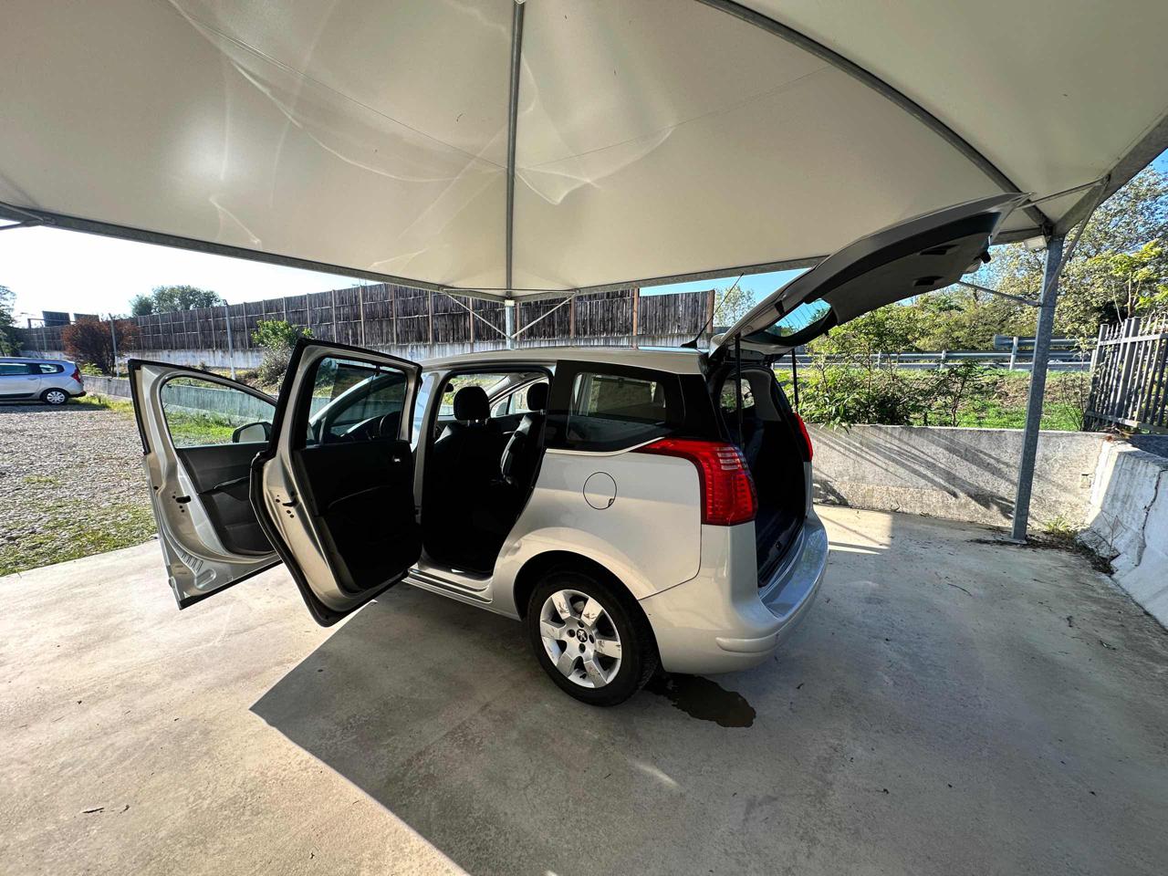 PEUGEOT 5008 1.6 HDi 115CV Business 7 POSTI  FARI FENDINEBBIA - 51