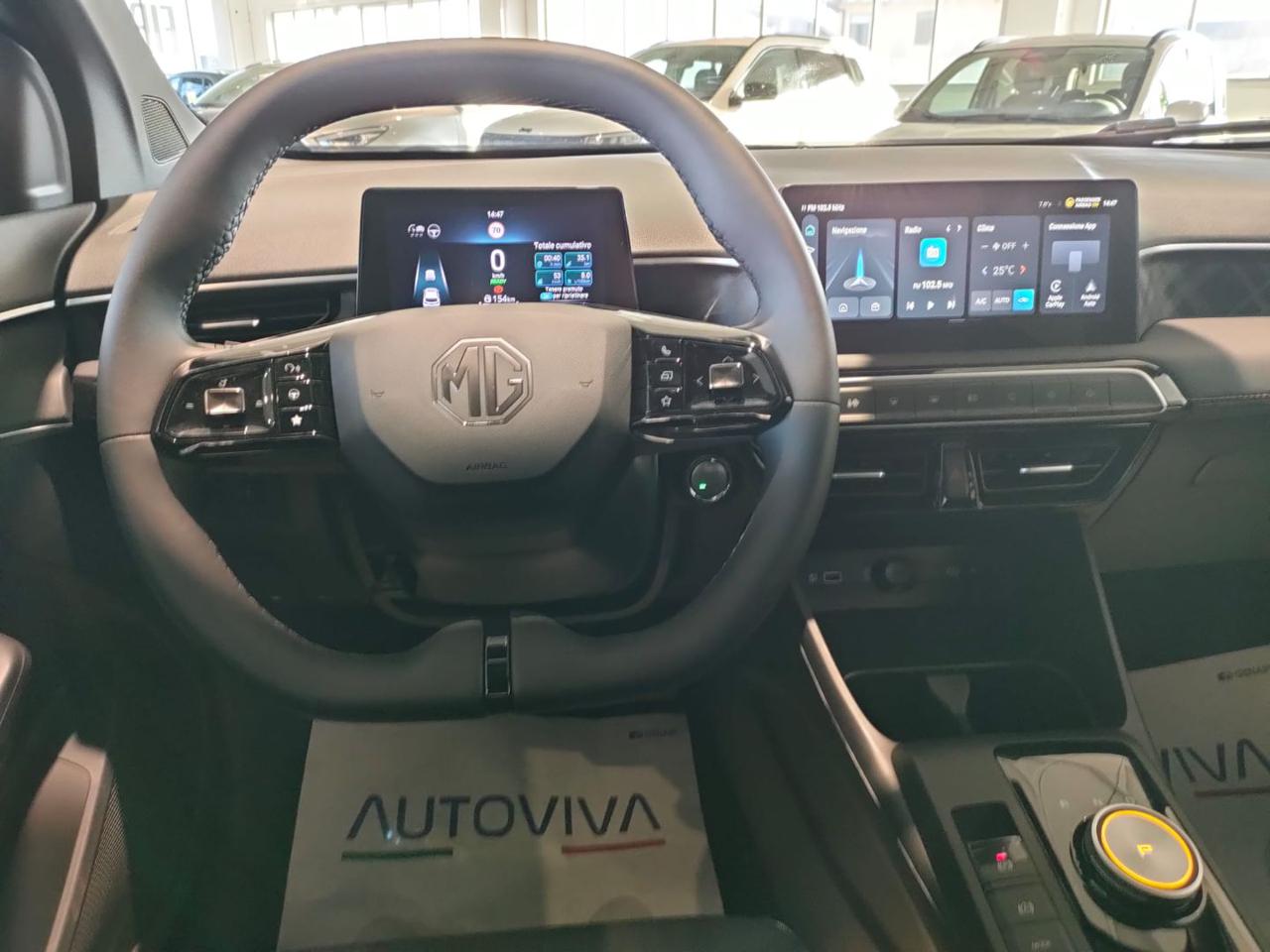 MG MG3 Hybrid+ Luxury - 11