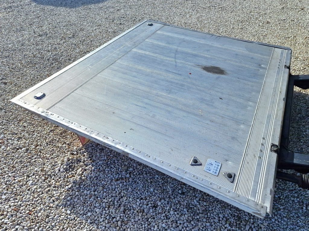 IVECO EUROCARGO 160E28 P EURO 6 FURGONE 7,40 + SPONDA - 19