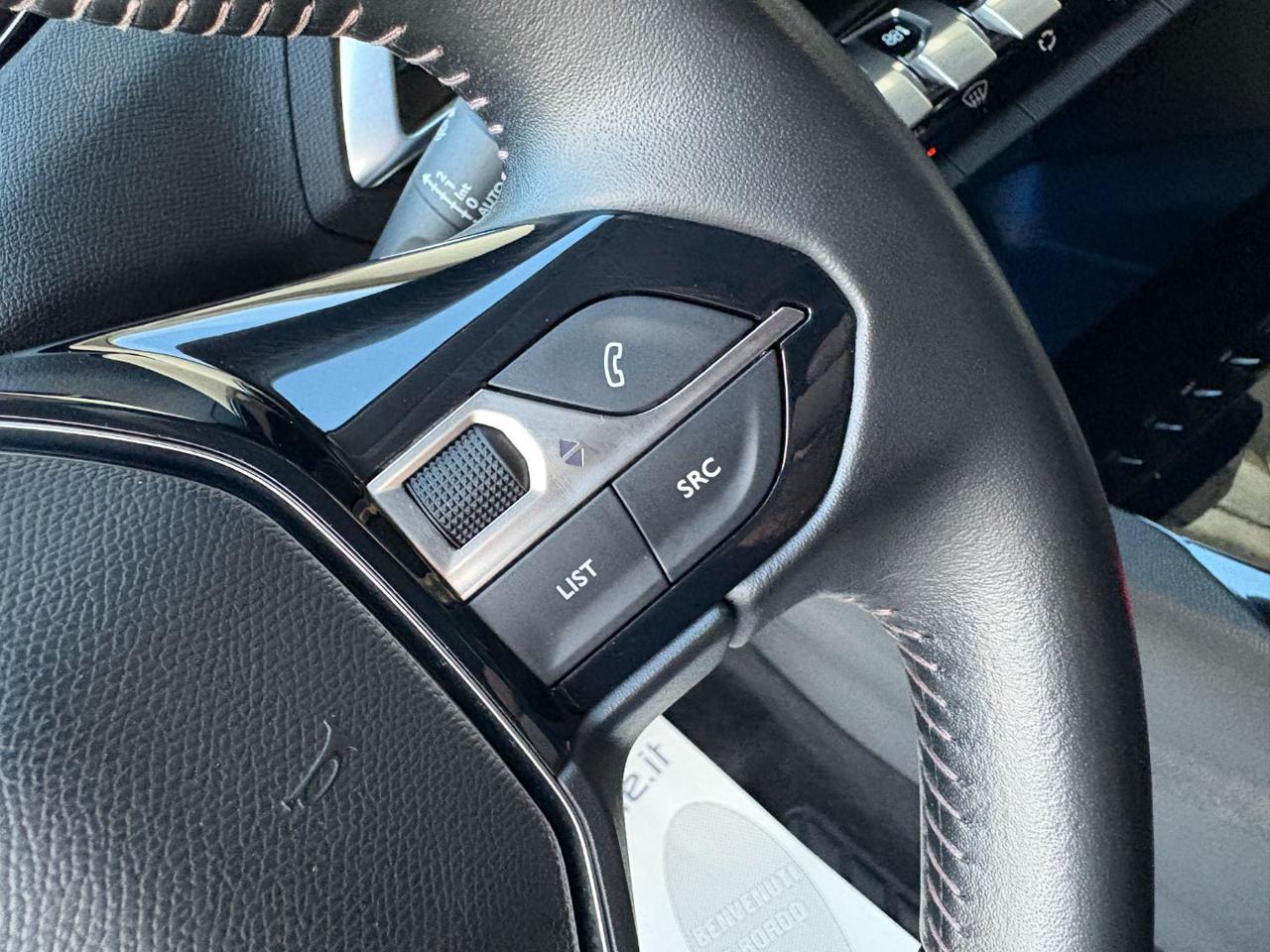 PEUGEOT 3008 1.5 BlueHDi 130 S&S Active Business - 22