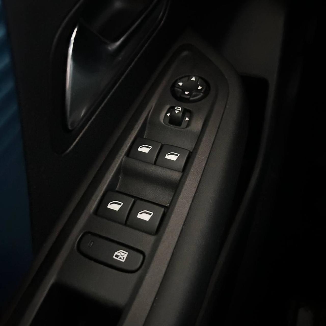 CITROEN E-C4 motore elettrico 136 CV Shine TETTO APRIBILE - 36