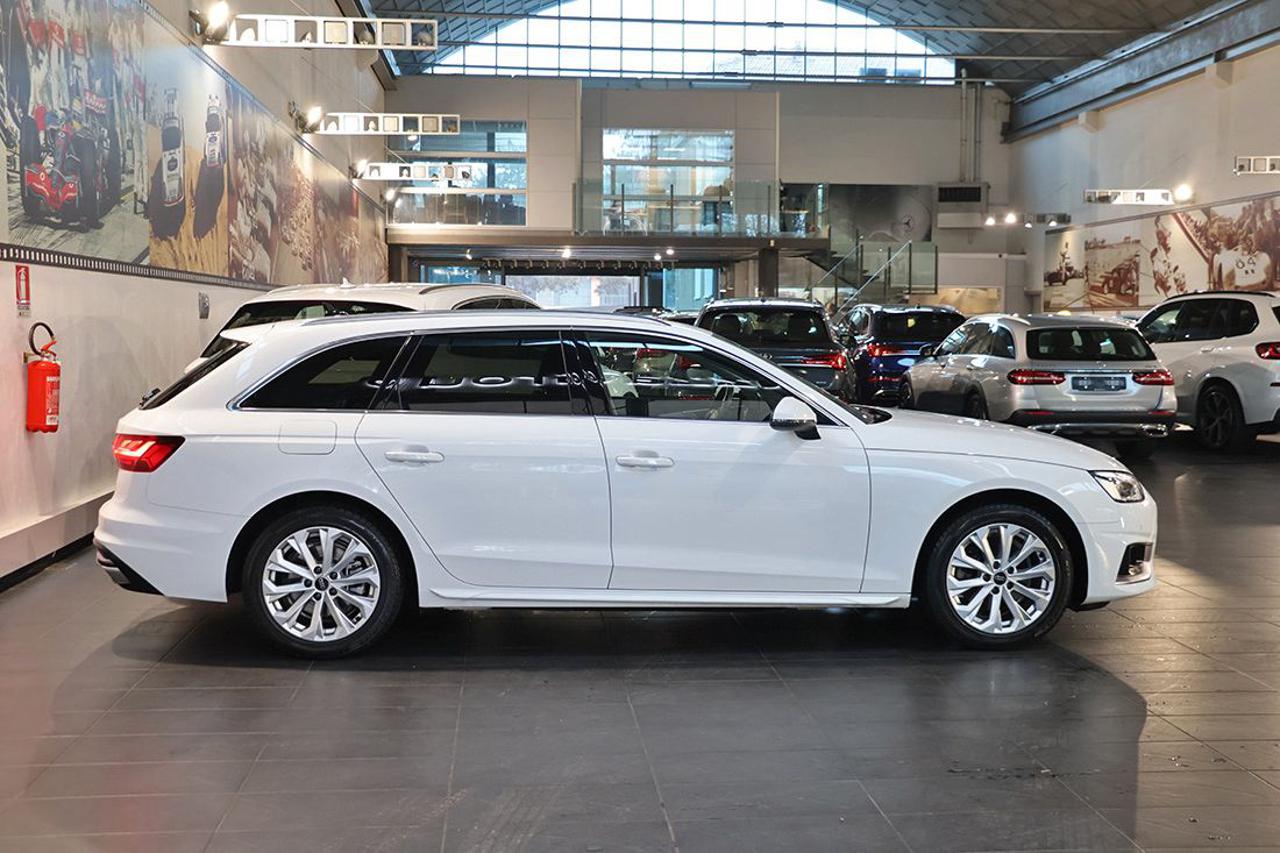 AUDI A4 35 TFSI Avant S-Tronic Business Advanced - 2