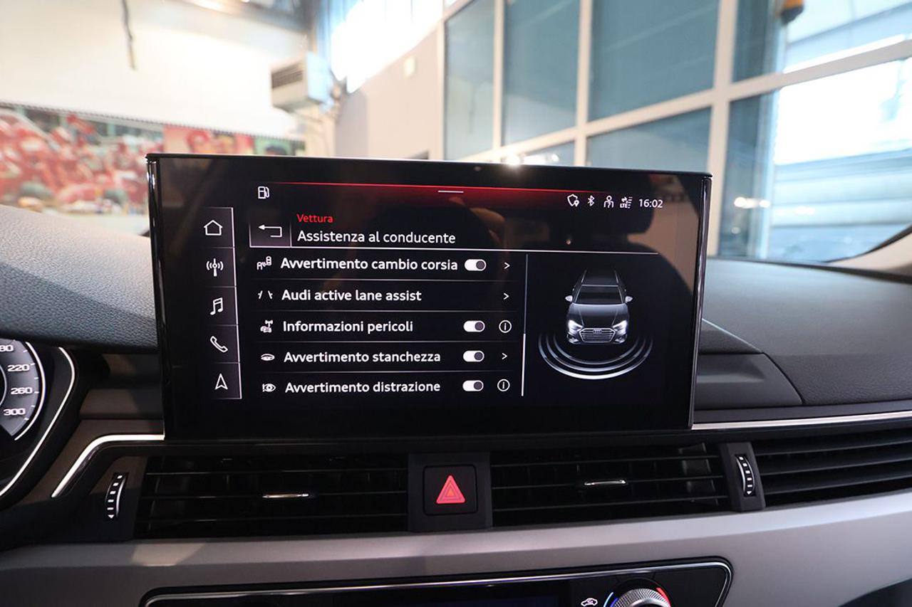 AUDI A4 35 TFSI Avant S-Tronic Business Advanced - 30