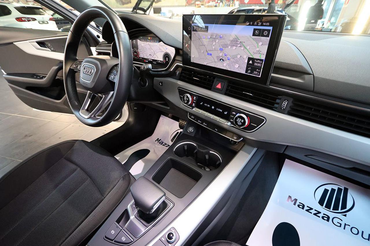 AUDI A4 35 TFSI Avant S-Tronic Business Advanced - 36