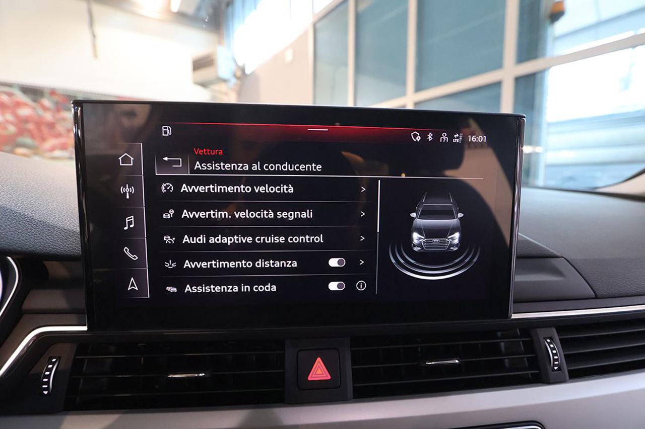 AUDI A4 35 TFSI Avant S-Tronic Business Advanced - 29