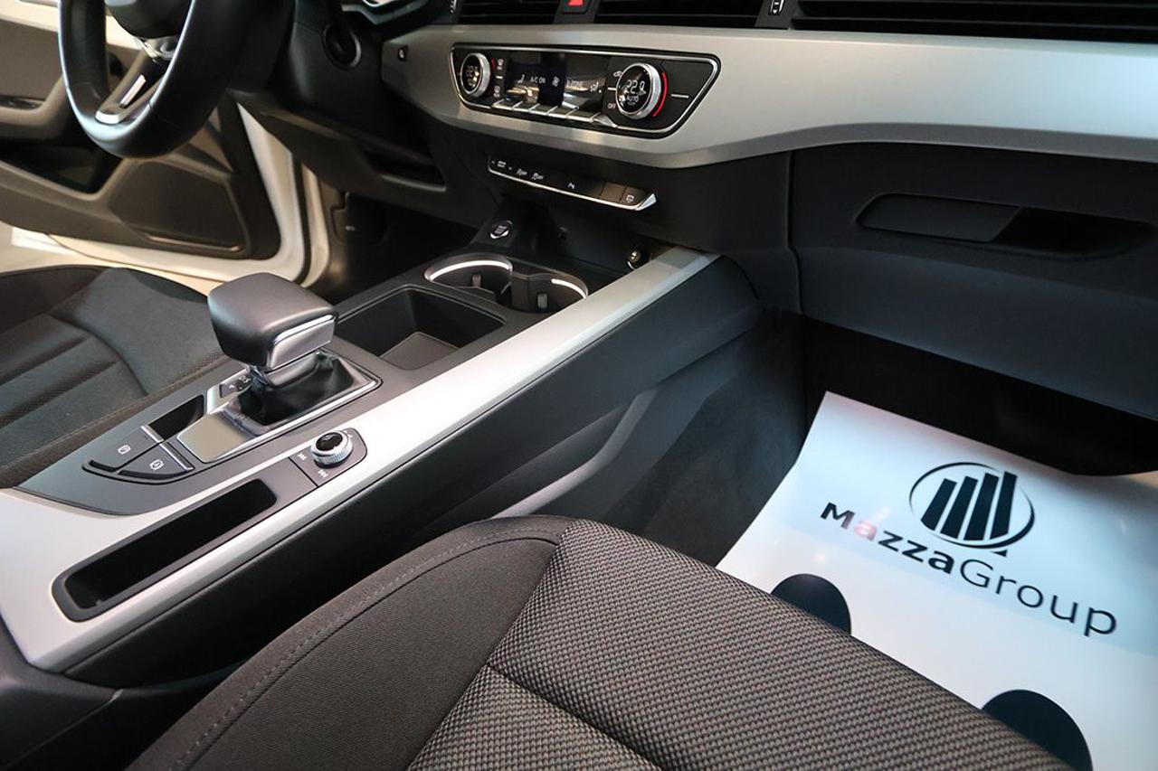 AUDI A4 35 TFSI Avant S-Tronic Business Advanced - 35