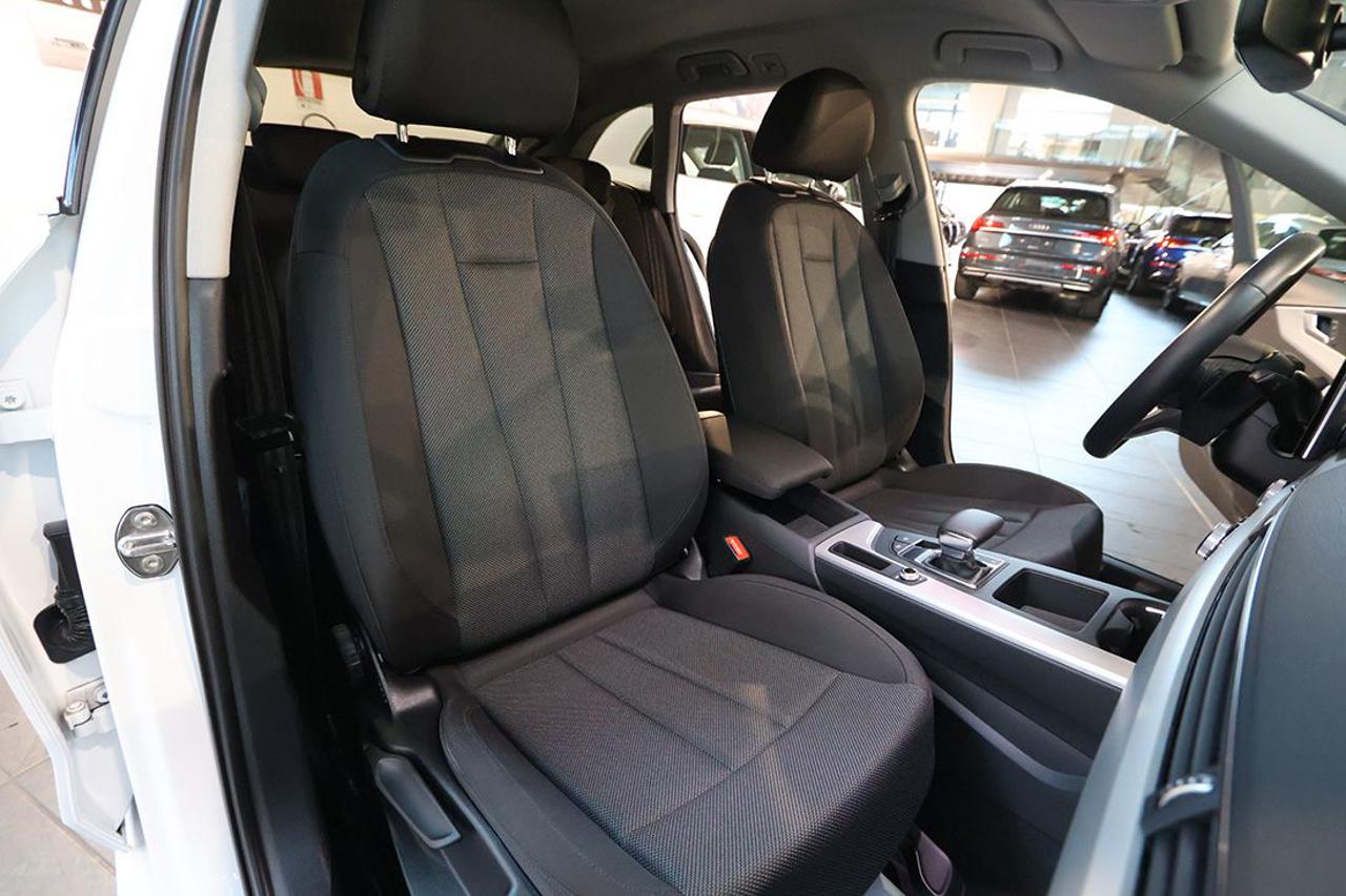 AUDI A4 35 TFSI Avant S-Tronic Business Advanced - 17