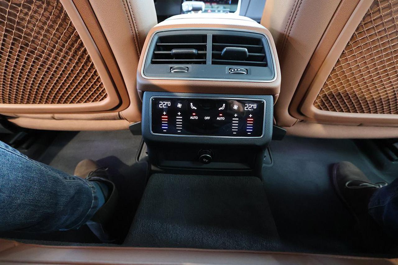 AUDI A6 40 TDI Avant Quattro ultra S-Tronic Busin. Design - 43