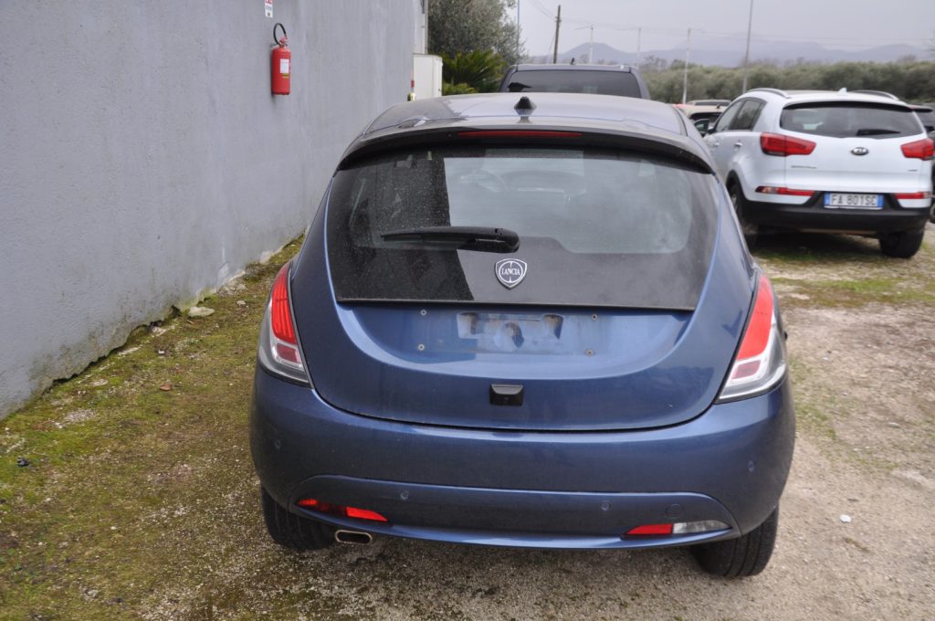 LANCIA Ypsilon 1.0 FireFly 5 porte S&S Hybrid Platino - 4