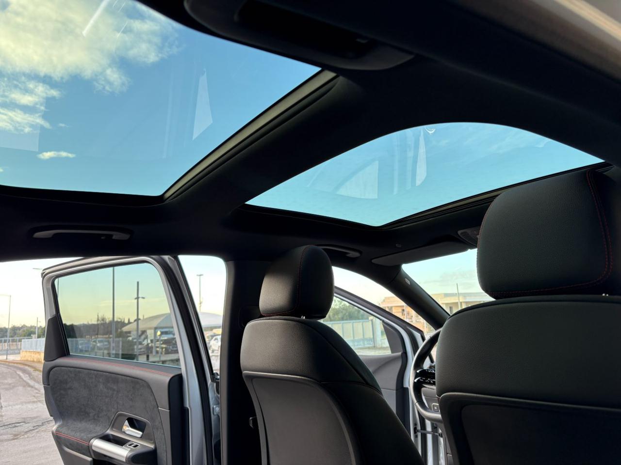 MERCEDES-BENZ B 180 d Automatic AMG Line Premium Pack Night - 11