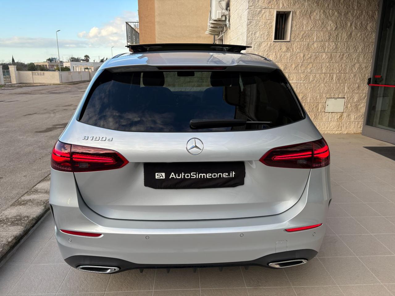 MERCEDES-BENZ B 180 d Automatic AMG Line Premium Pack Night - 6