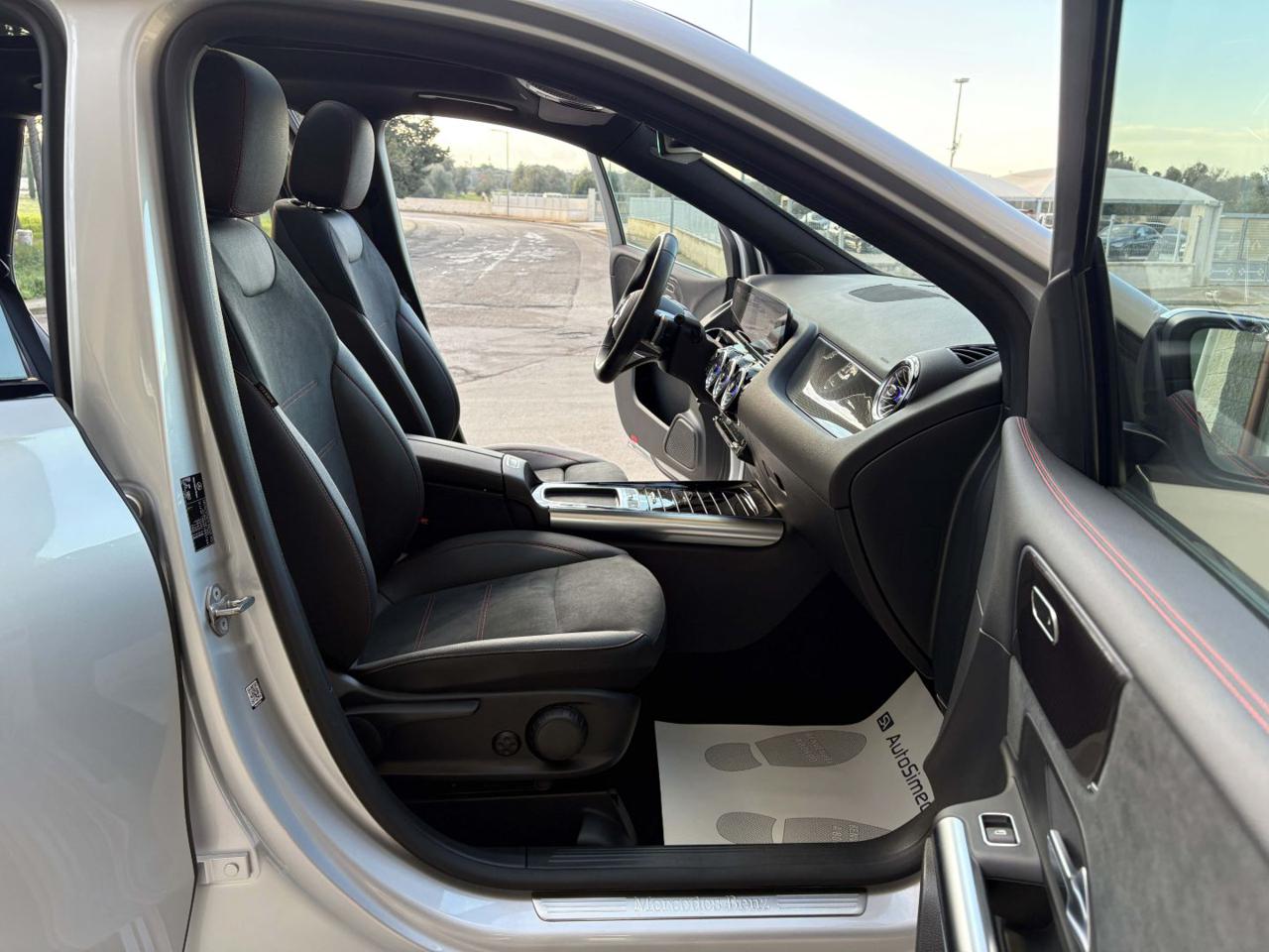 MERCEDES-BENZ B 180 d Automatic AMG Line Premium Pack Night - 12