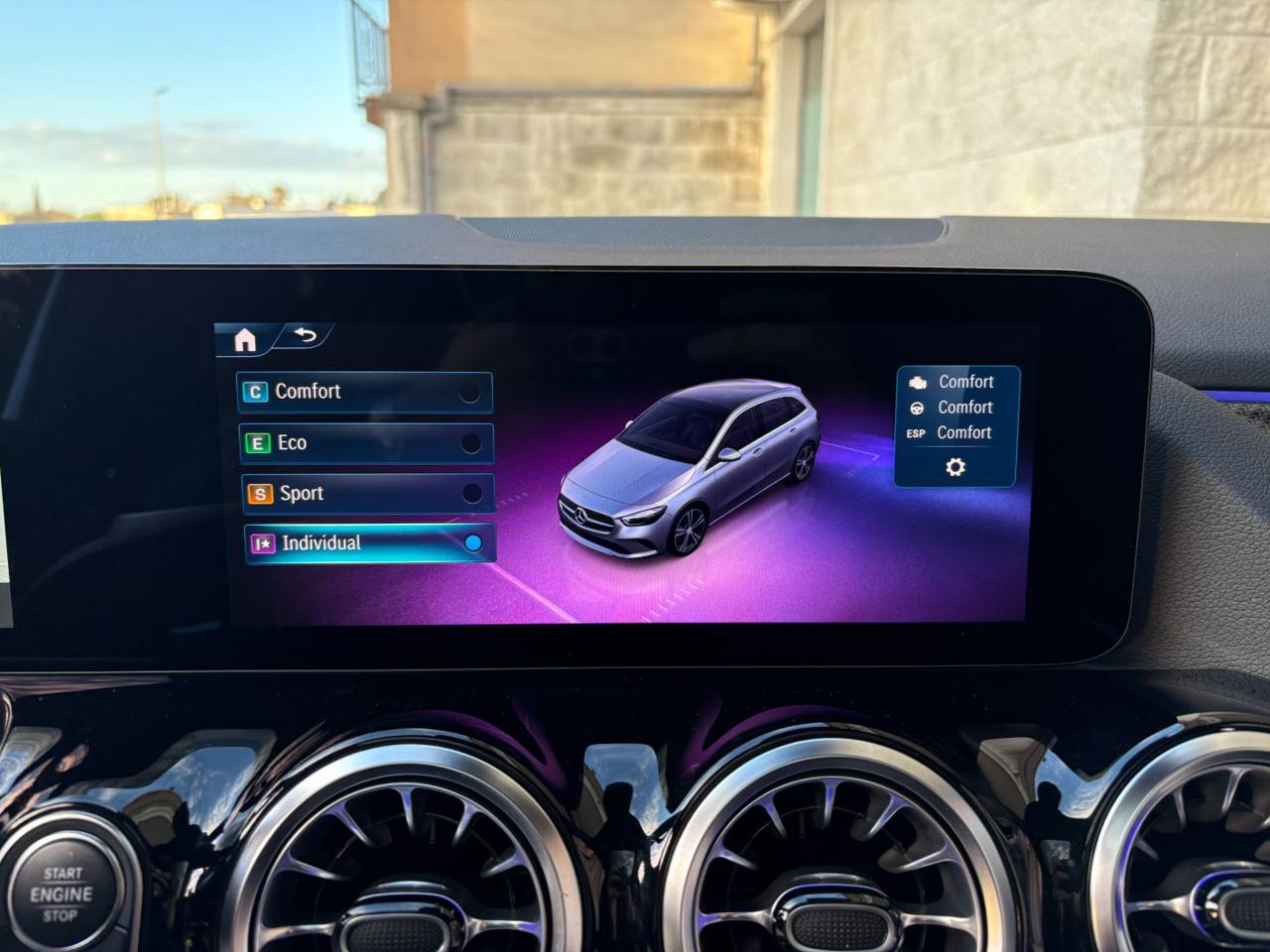 MERCEDES-BENZ B 180 d Automatic AMG Line Premium Pack Night - 28