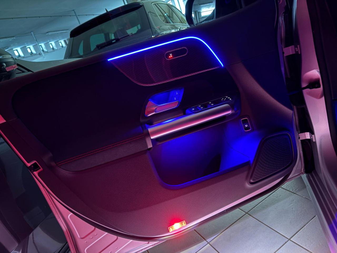 MERCEDES-BENZ B 180 d Automatic AMG Line Premium Pack Night - 34