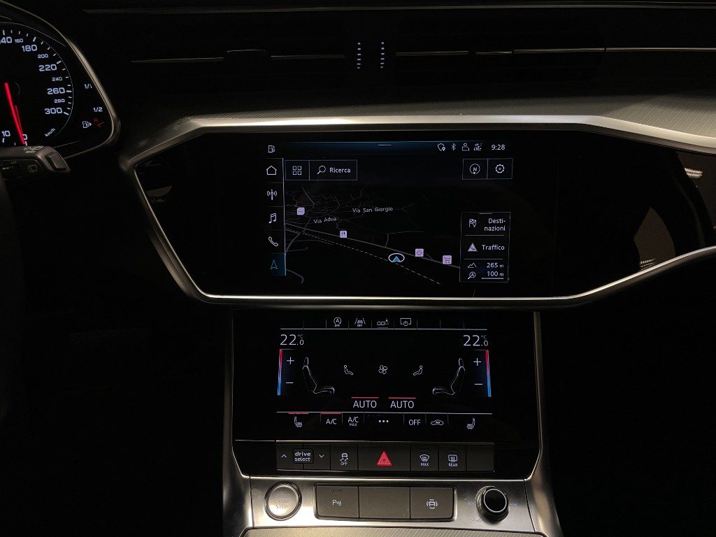 AUDI A6 Avant 45 2.0 TFSI S tronic Business - 13