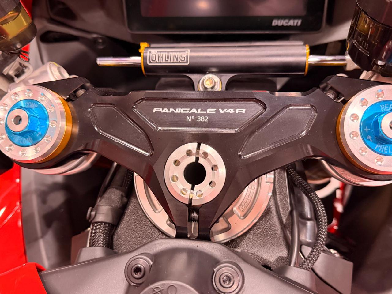 DUCATI Panigale V4 R - 11