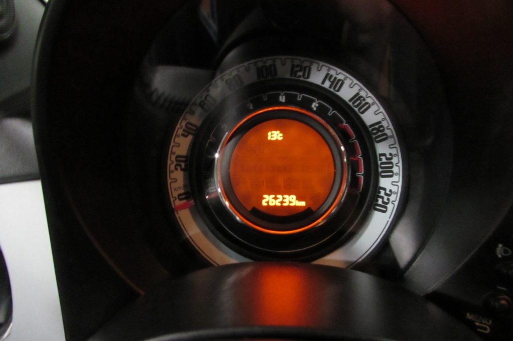 FIAT 500 1.0 Hybrid Connect - 10