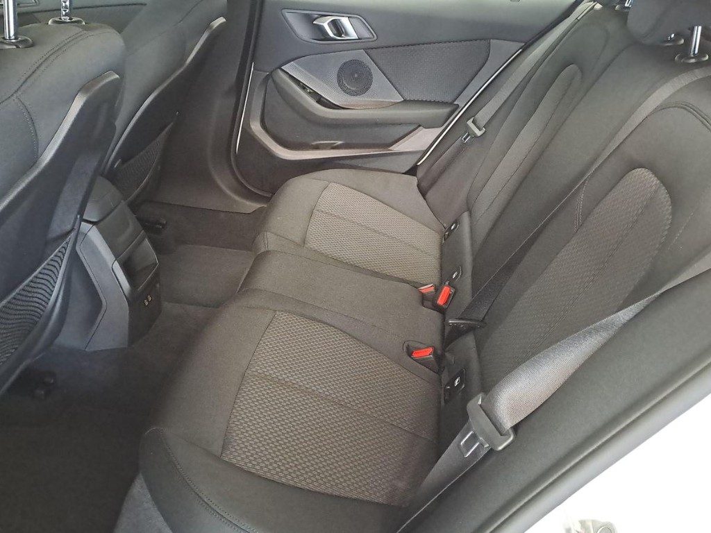 BMW 116 i 5p. Business Advantage Aut. - 10