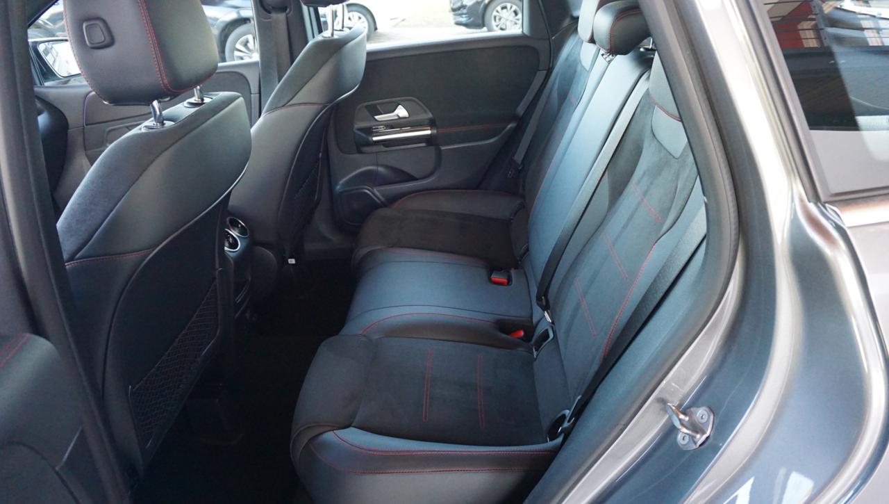 MERCEDES-BENZ B 180 d Automatic Premium - 25